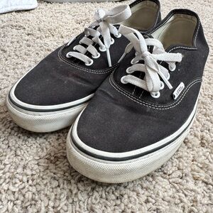 Vans Men's Black and White Canvas Sneakers